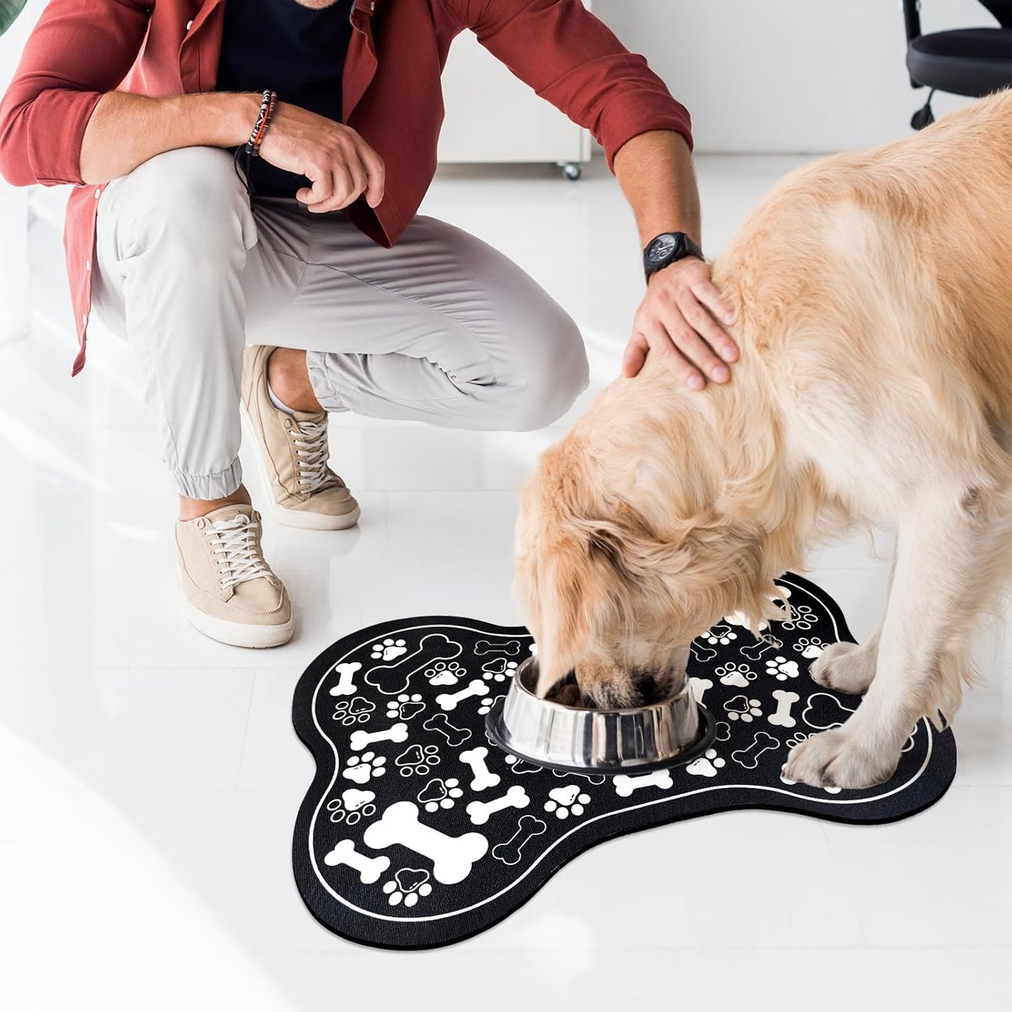 Dog & Cat Food Mat Bone Shaped Pet Feeding Mat Quick Absorb Water Bowl Placemat with Rubber Backing Indoor Floor Stain Resistant Pet Accessory Supplies (Black, 17x29 Inches)