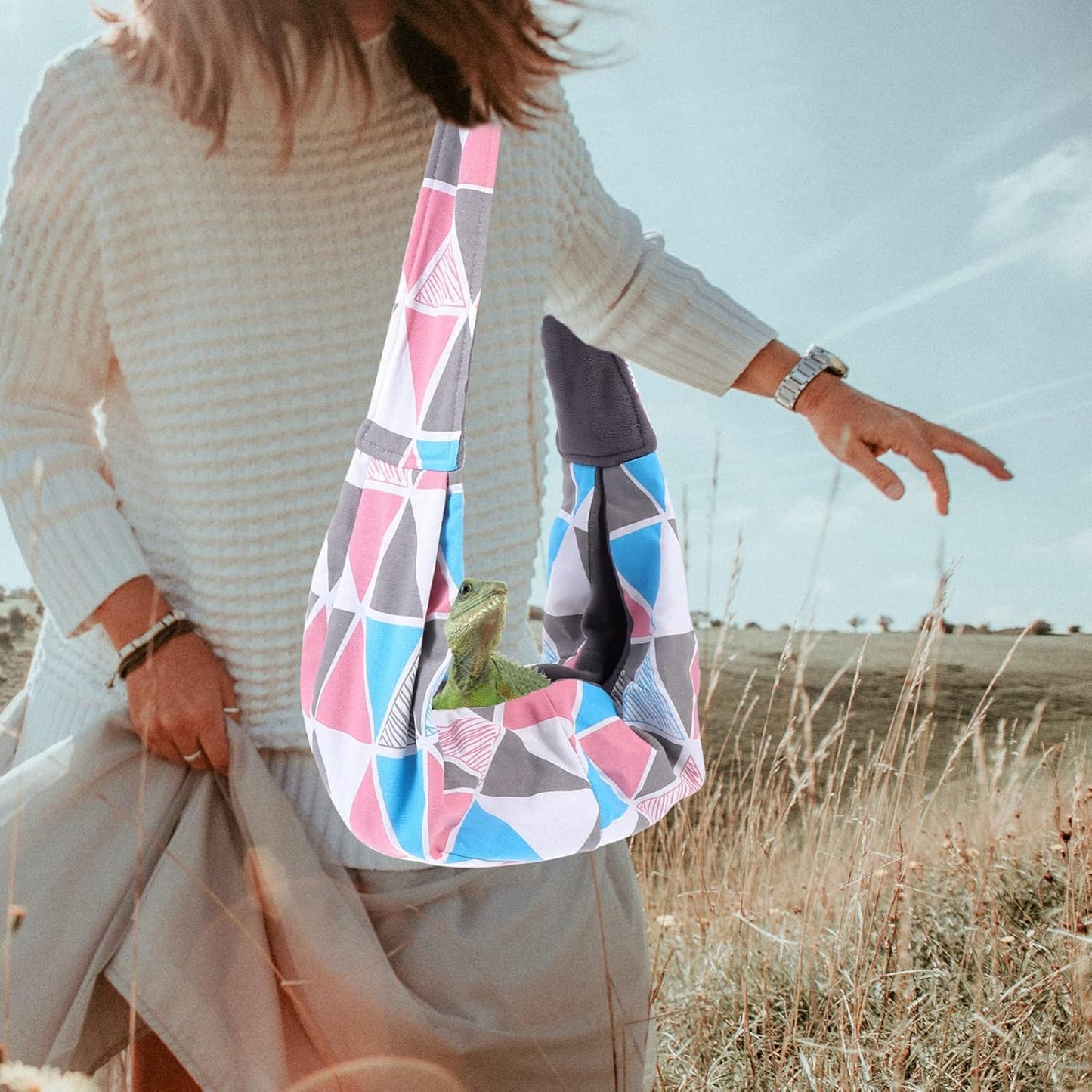 BESPORTBLE Adjustable Reptile Sling Bag for Bearded Dragons - Breathable Pet Carrier with Shoulder Strap for Travel, Hiking, and Outdoor Adventures, 25.59 X 7.87 X 5.90 Inches